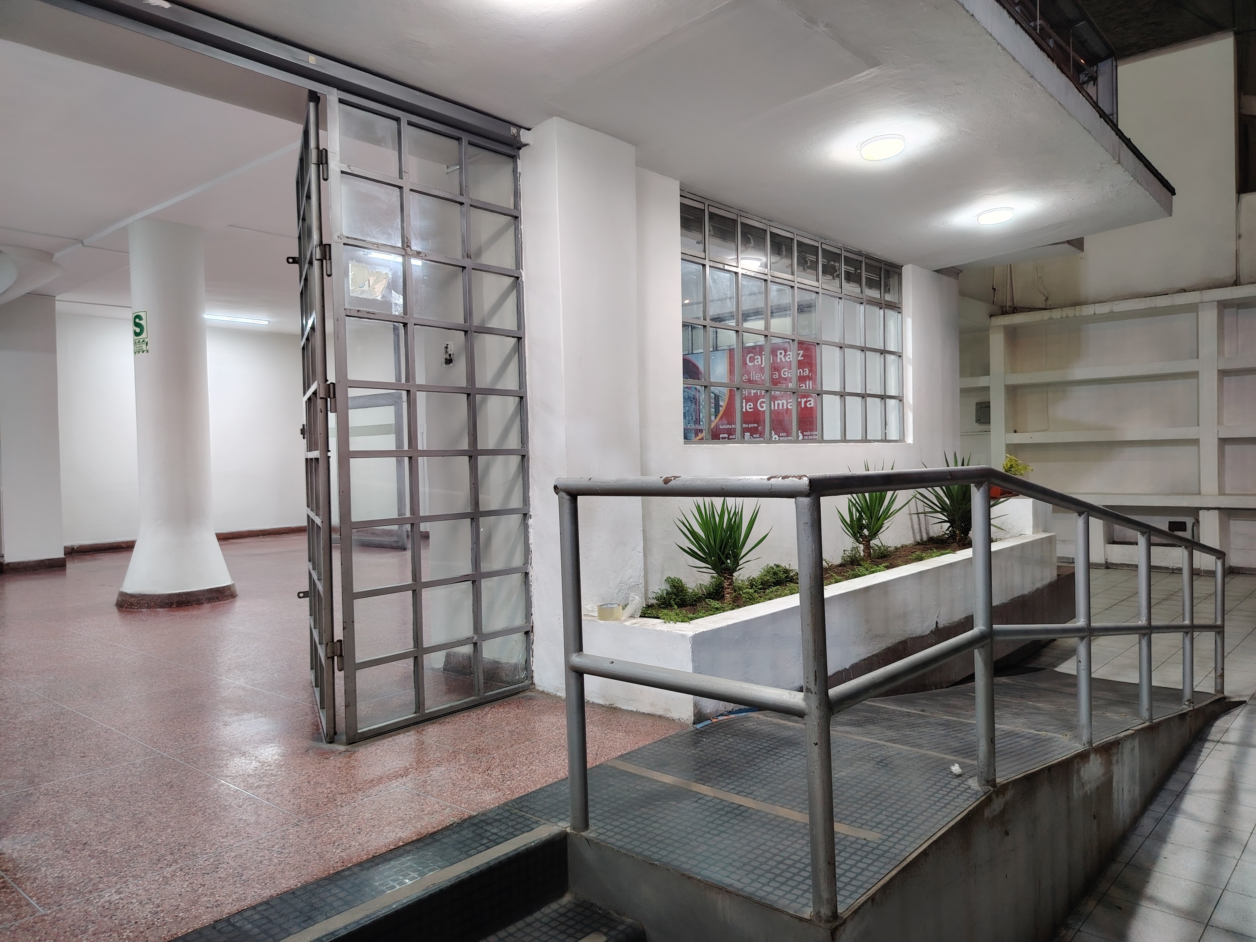 ALQUILER LOCAL COMERCIAL IDEAL INSTITUCION FINANCIERA   EN SANTA ANITA - CERCA AL OVALO